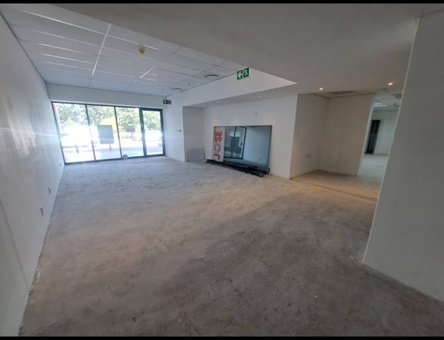 247M² BUSINESS CENTRE TO LET IN SUNNINGDALE